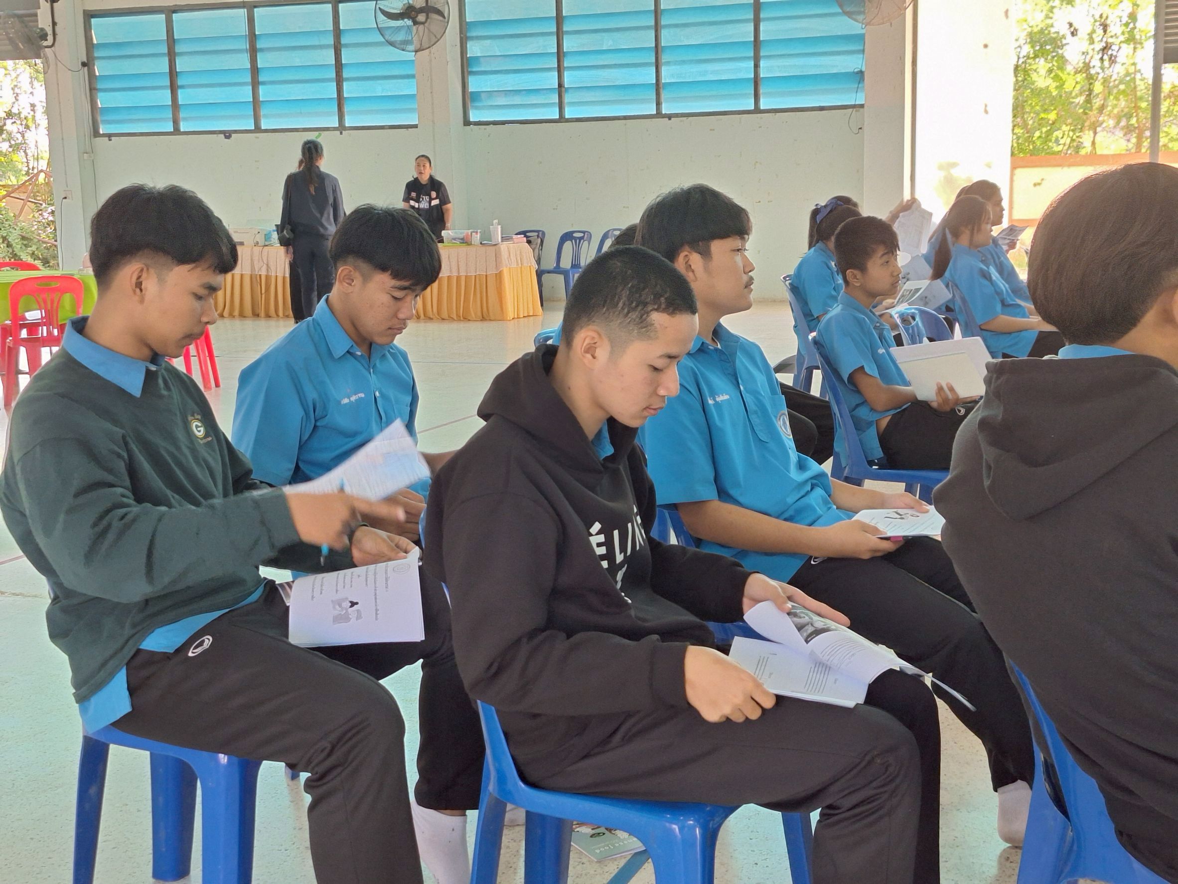 LINE_ALBUM_khorngkar raks yeawchn 8 th.kh. 68_251209_2.jpg